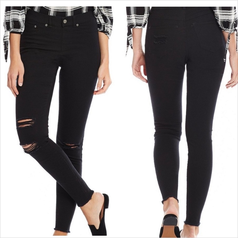 HUE Black Distressed Women Pull-On Jeggings. 
Size XS